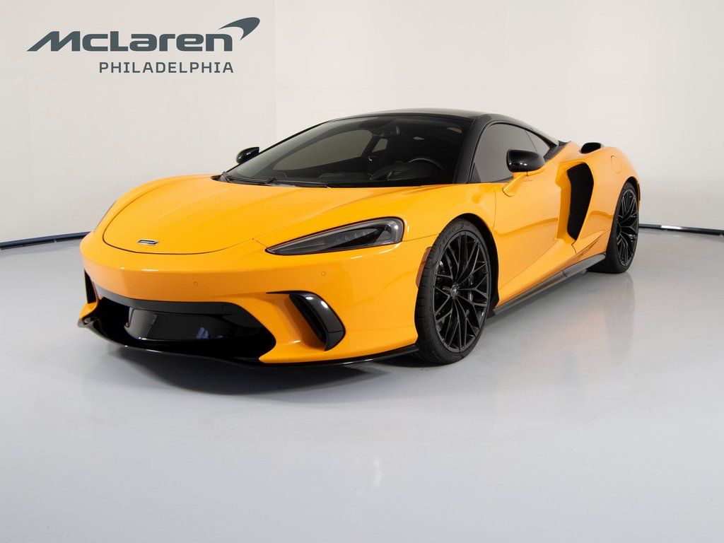2025 McLaren GTS -'s photo