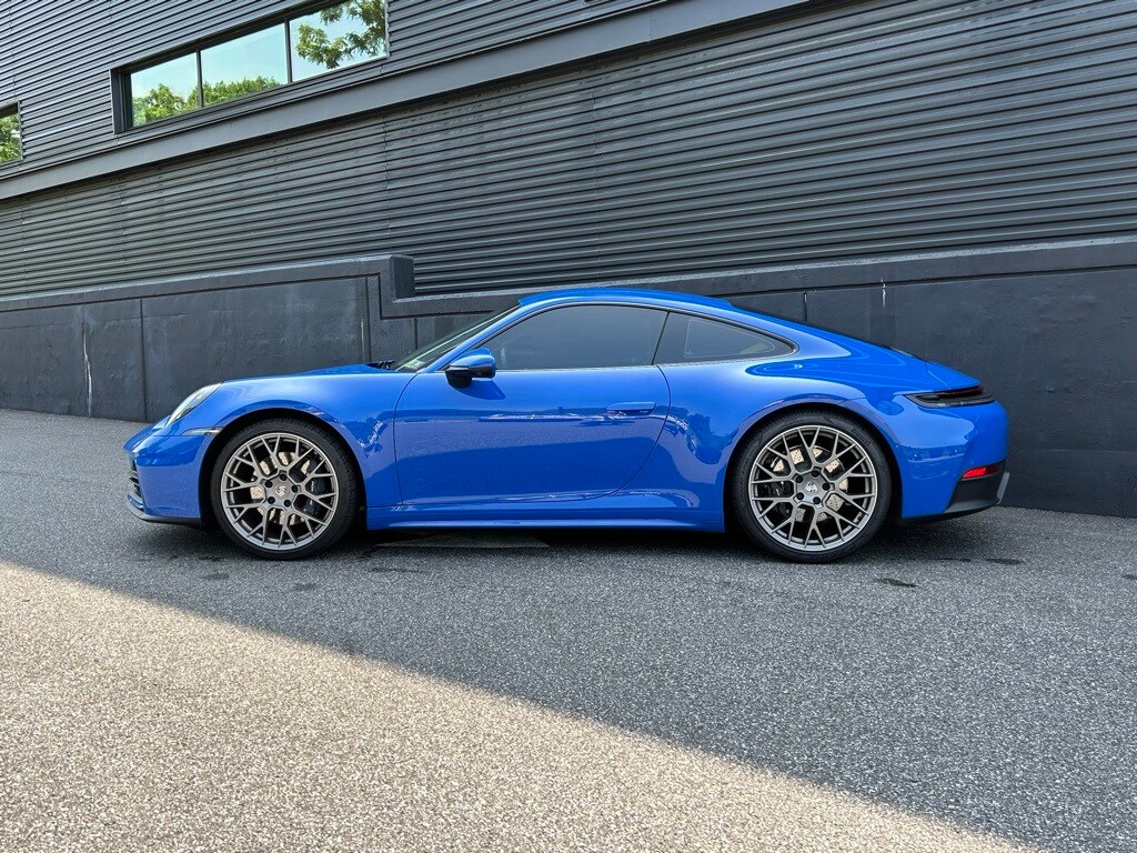 2025 Porsche 911 photo 2