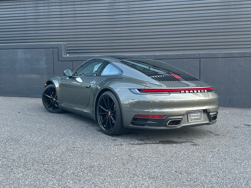 2022 Porsche 911 4 photo 3