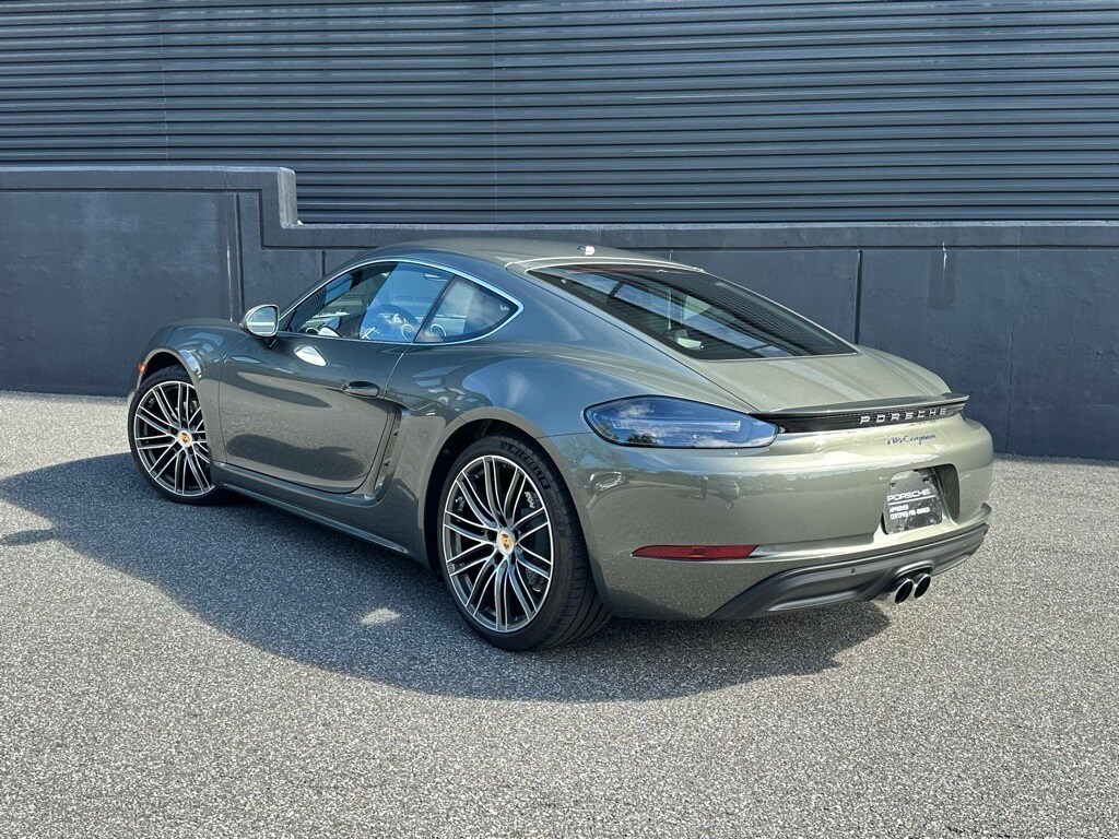 2025 Porsche Cayman photo 3