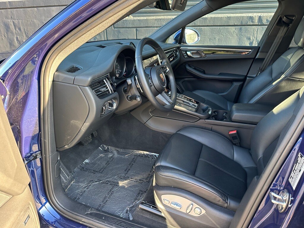 Certified 2025 Porsche Macan  SUV