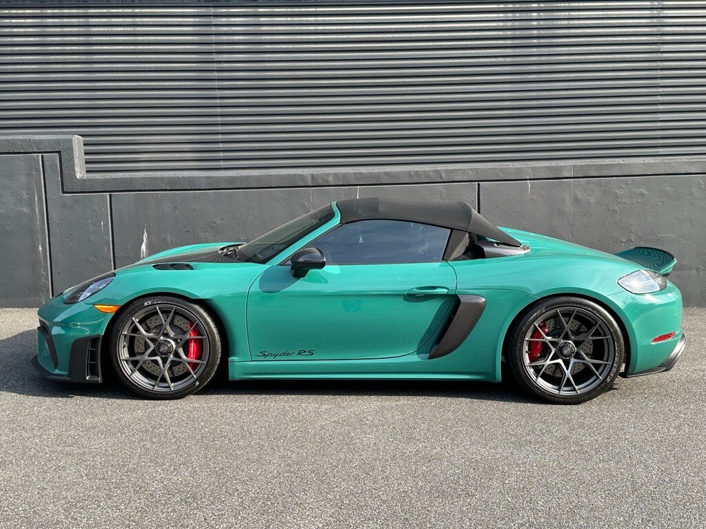 2024 Porsche Boxster Spyder photo 2