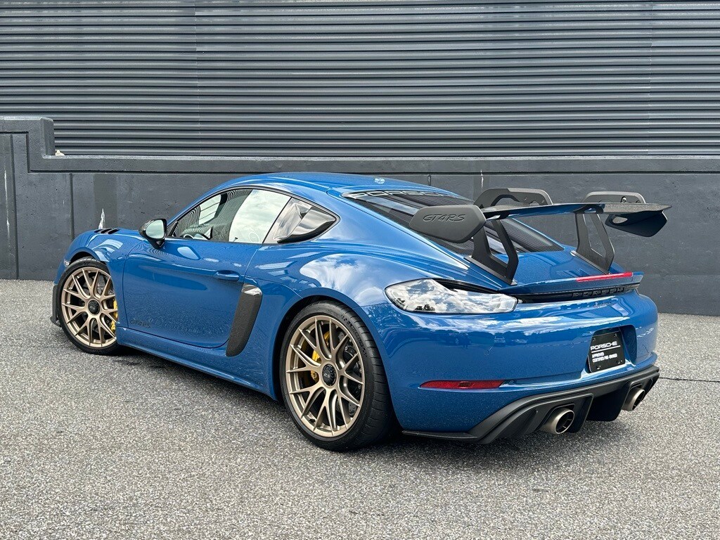 2023 Porsche Cayman GT4 RS photo 3