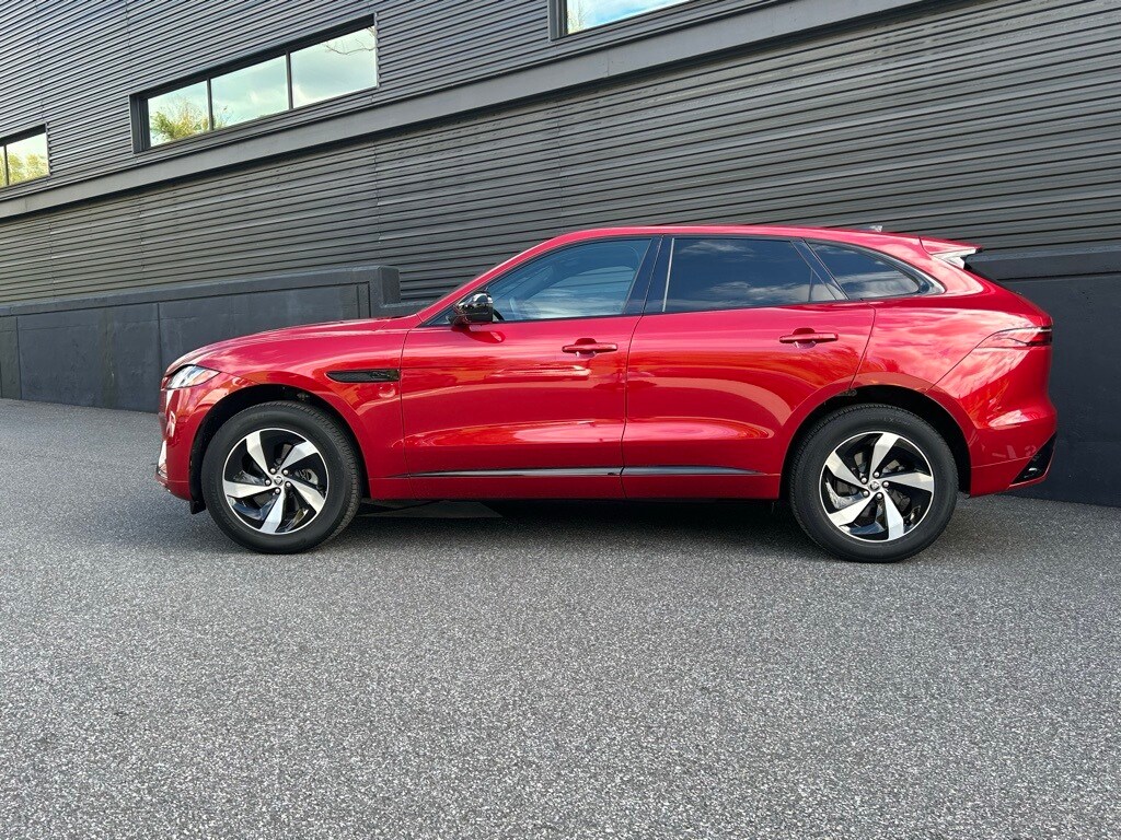 2025 Jaguar F-PACE P250 R-Dynamic S photo 2