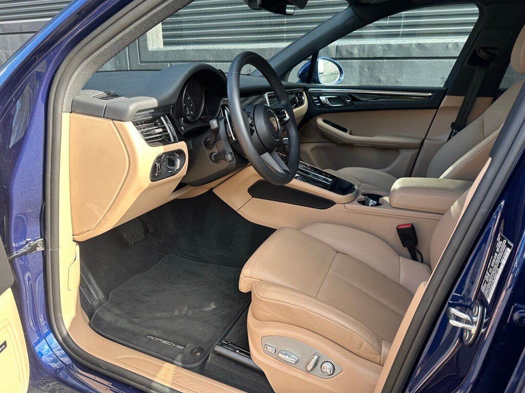 2025 Porsche Macan S photo 4