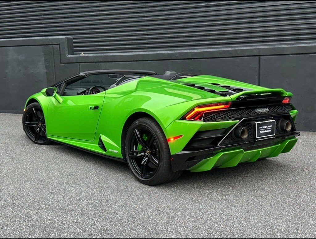 2021 Lamborghini Huracan Evo Spyder photo 3