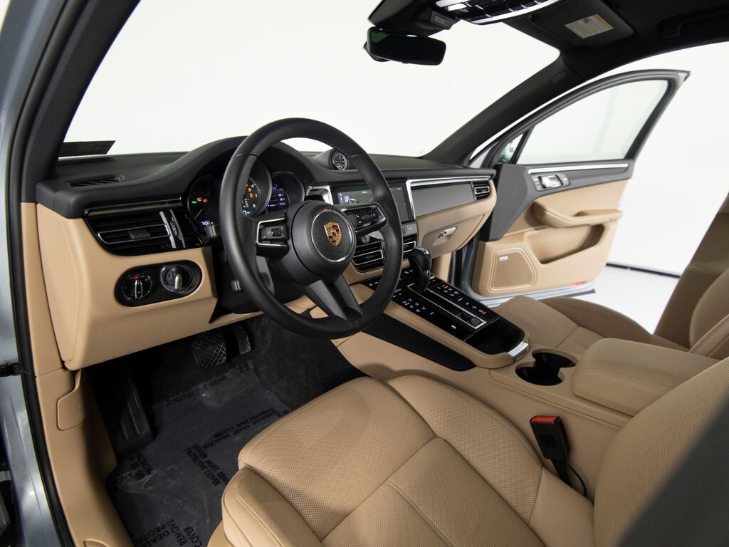 Certified 2025 Porsche Macan SUV