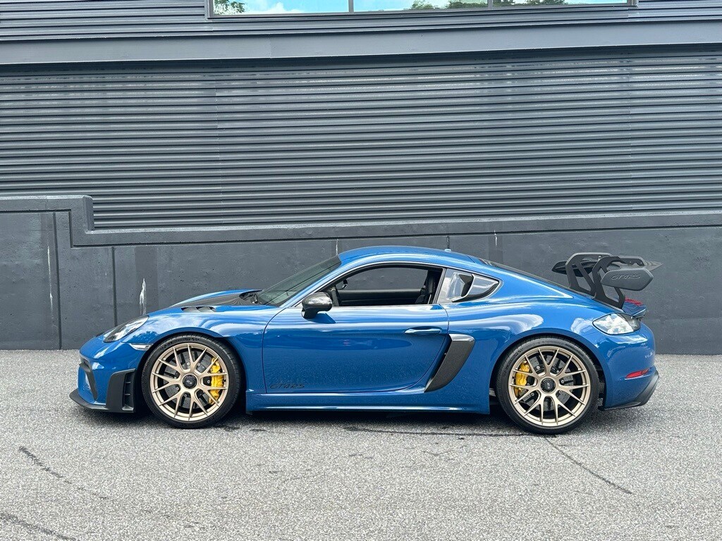 2023 Porsche Cayman GT4 RS photo 2