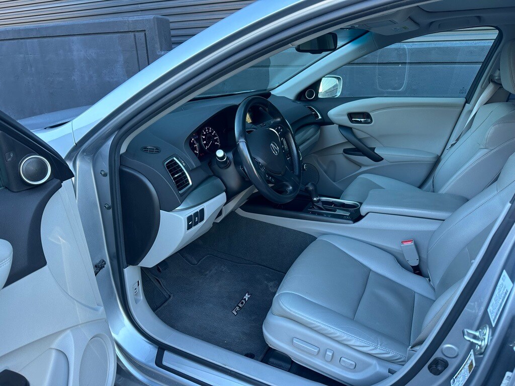 2017 Acura RDX Technology photo 4