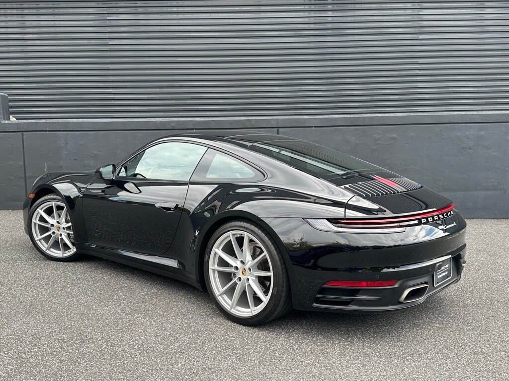 2024 Porsche 911 4 photo 3