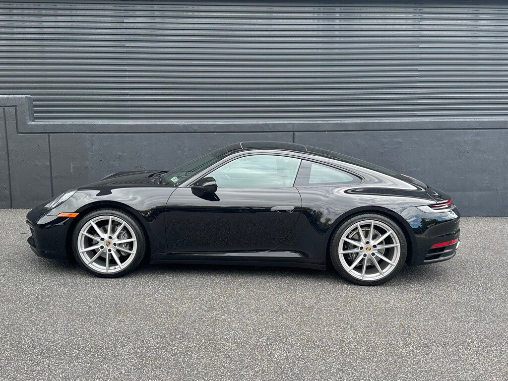 2024 Porsche 911 4 photo 2