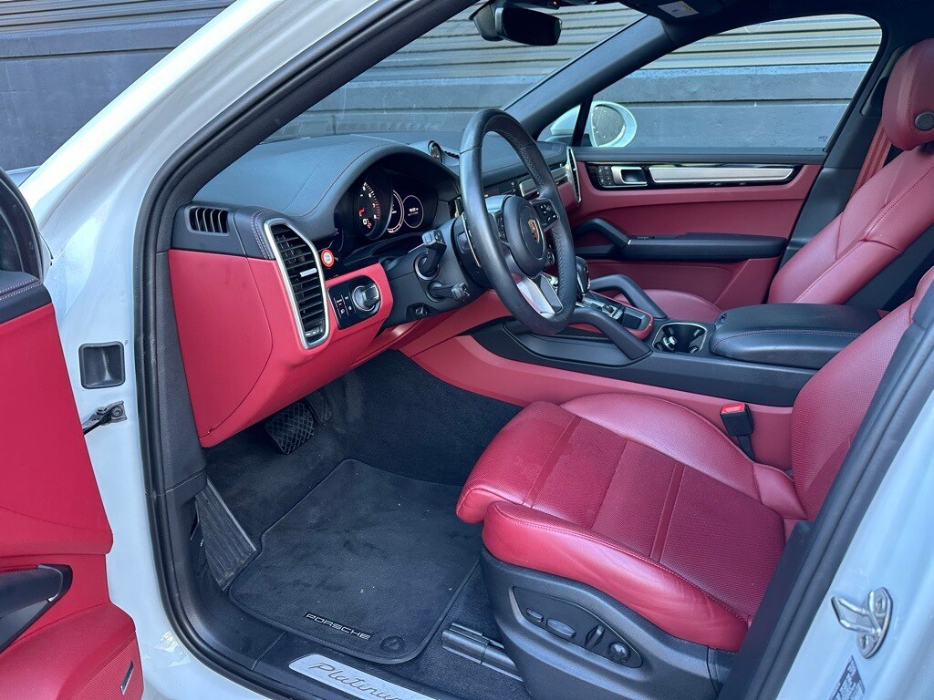 2023 Porsche Cayenne Coupe Platinum Edition photo 4