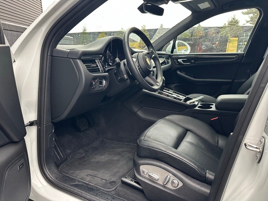 Certified 2025 Porsche Macan SUV