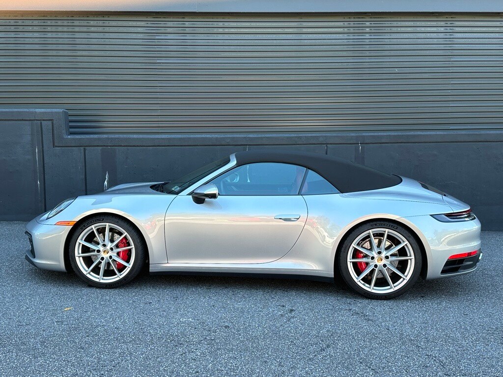 2024 Porsche 911 S Cabriolet photo 2