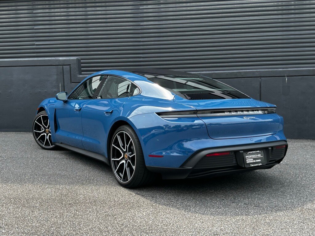 2023 Porsche Taycan photo 3