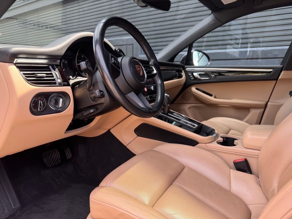 Certified 2024 Porsche Macan SUV