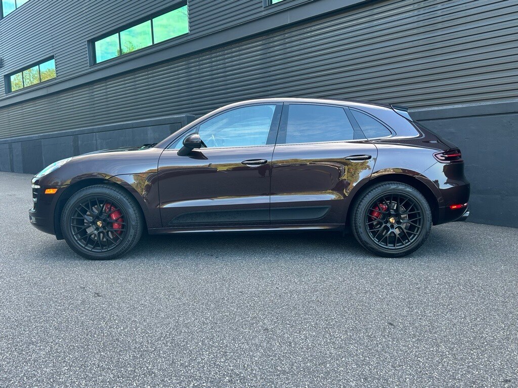 2017 Porsche Macan GTS photo 2