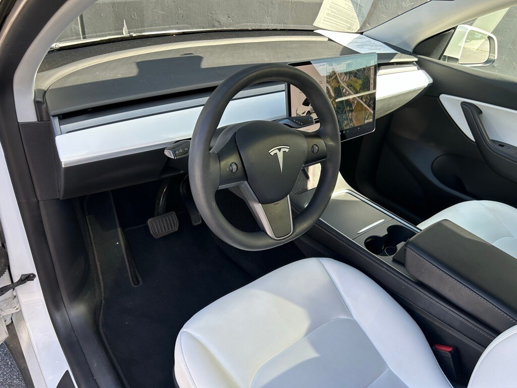 2021 Tesla Model Y Long Range photo 4