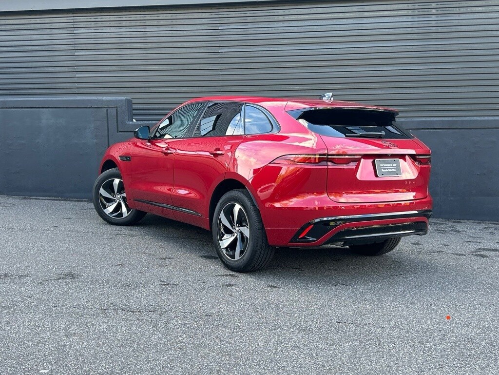 2025 Jaguar F-PACE P250 R-Dynamic S photo 3