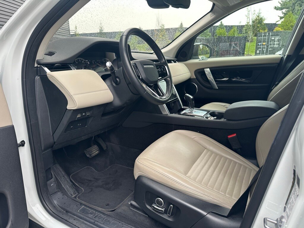 2021 Land Rover Discovery Sport S photo 4