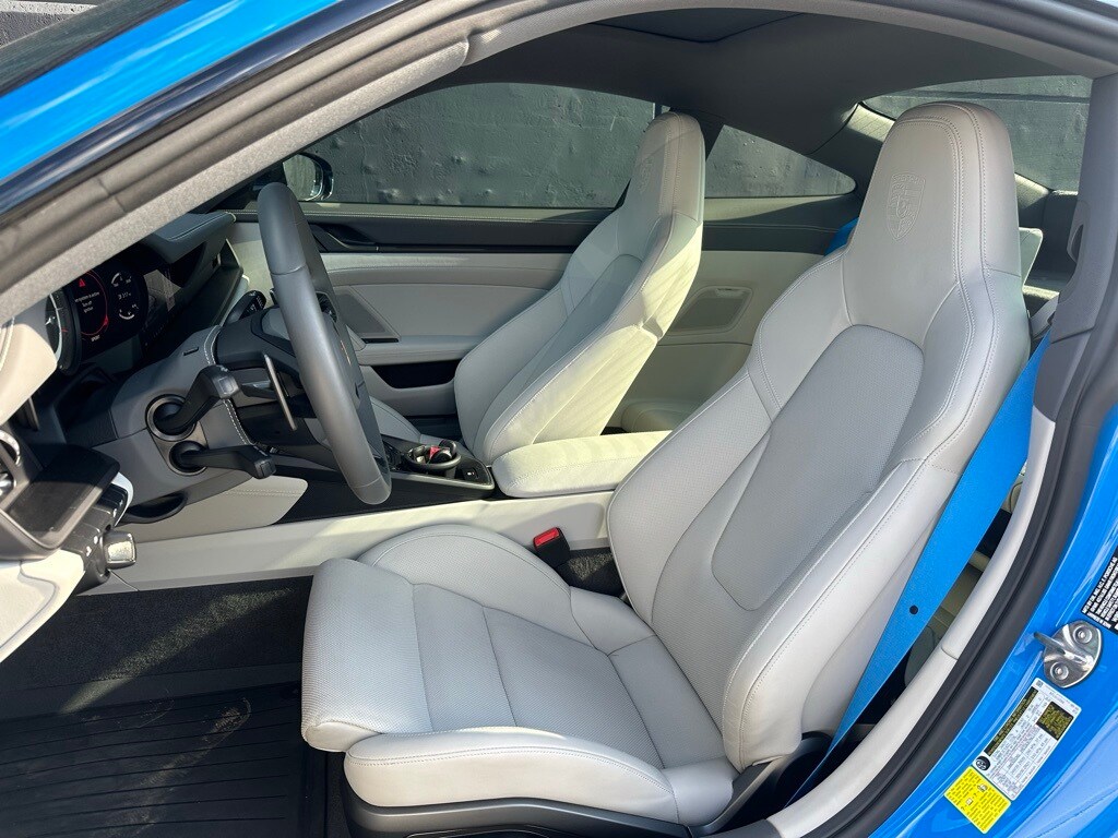 2024 Porsche 911 GTS photo 4