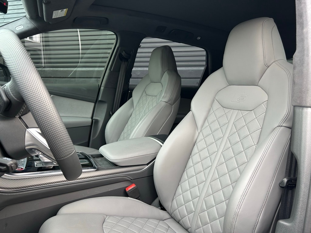 Used 2025 Audi SQ7 Prestige SUV