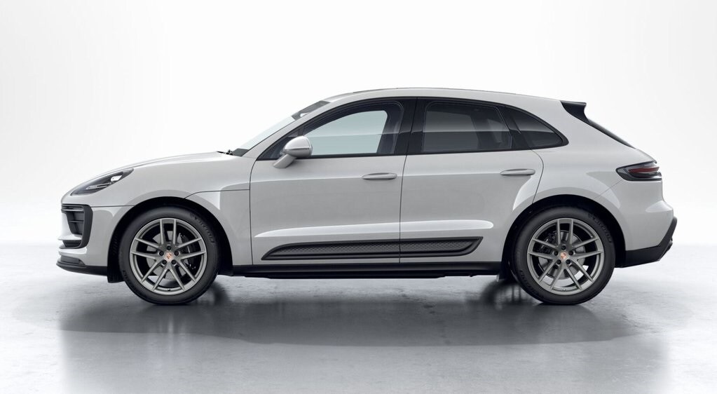 2025 Porsche Macan S photo 2