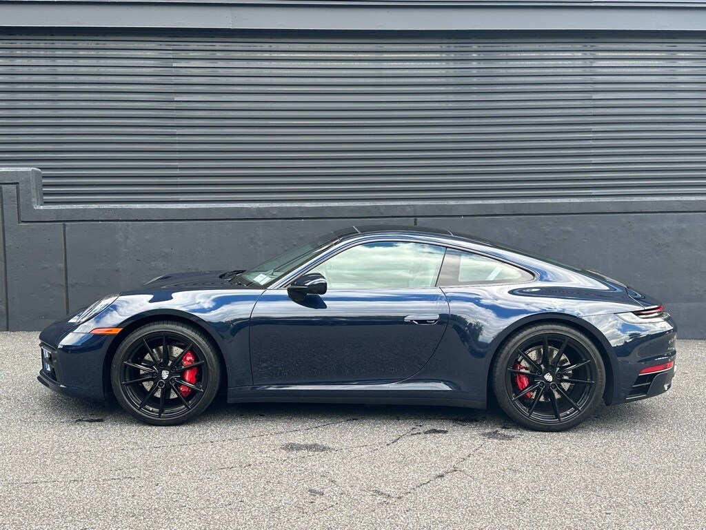 2021 Porsche 911 4S photo 2