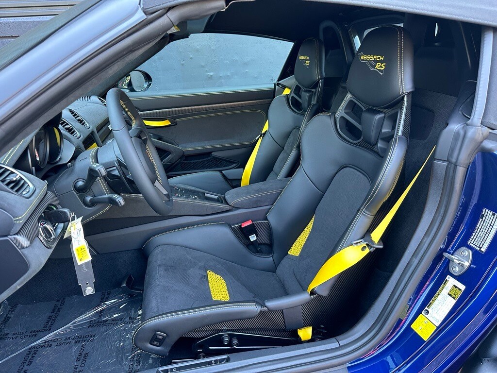 2025 Porsche Boxster Spyder photo 4