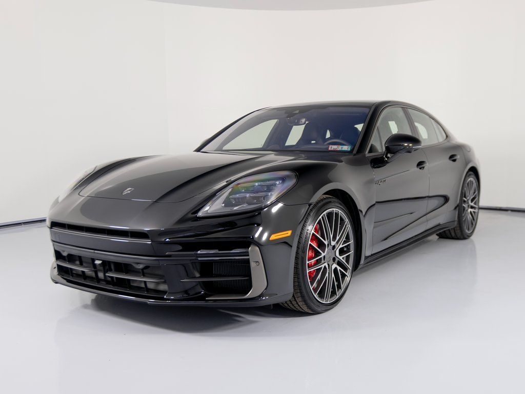 2026 Porsche Panamera Turbo E-Hybrid - Photo 6