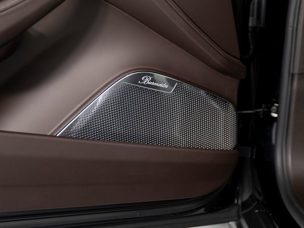 2026 Porsche Panamera Turbo E-Hybrid - Photo 18