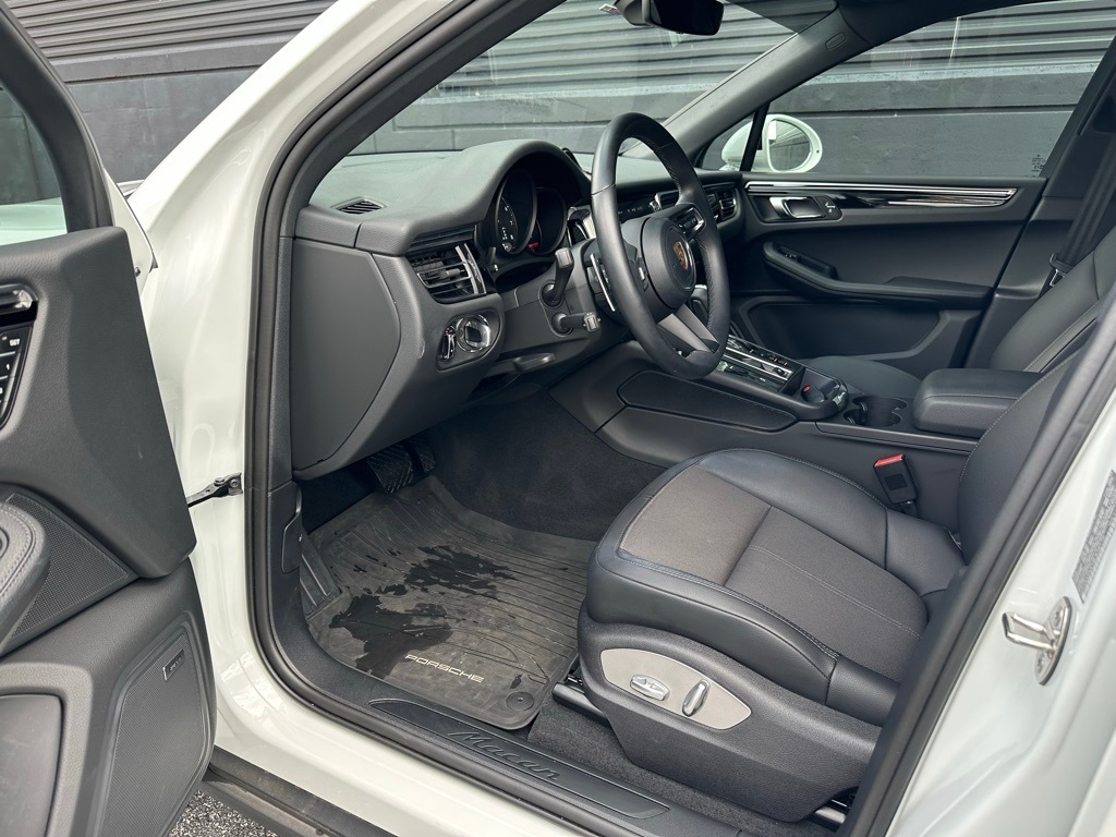 Certified 2024 Porsche Macan  SUV