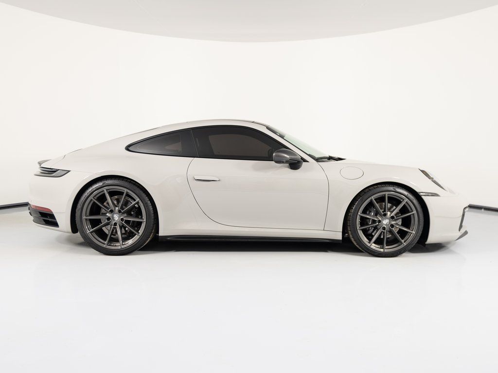 2024 Porsche 911 T - Photo 9