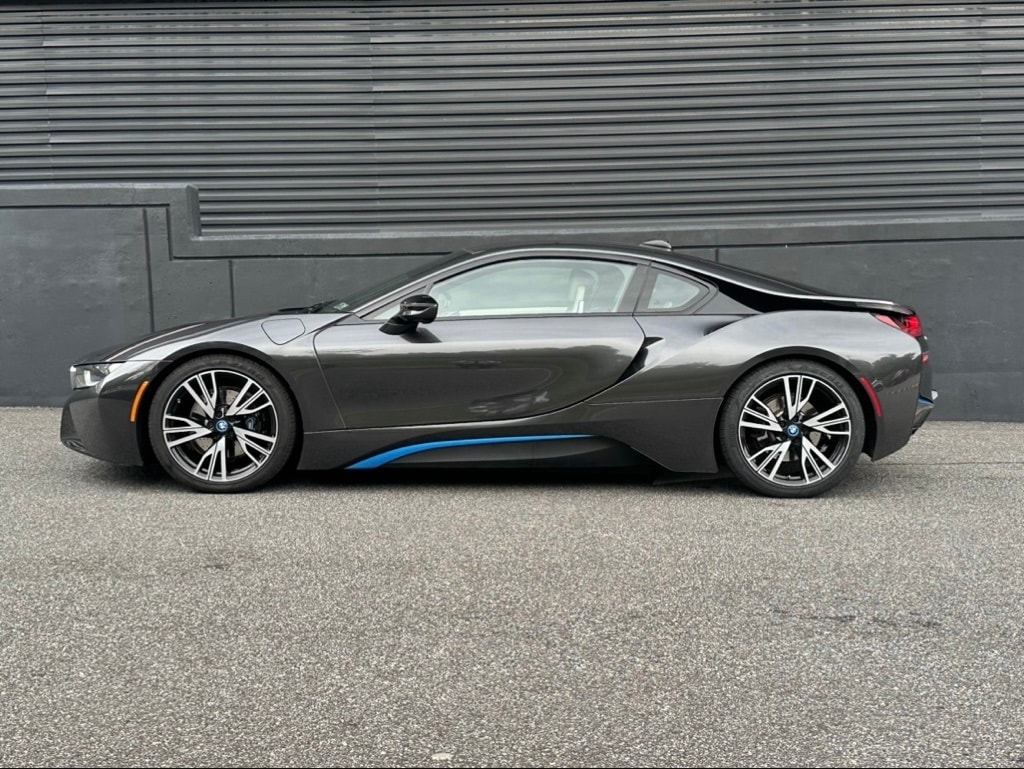 Used 2015 BMW i8  Coupe