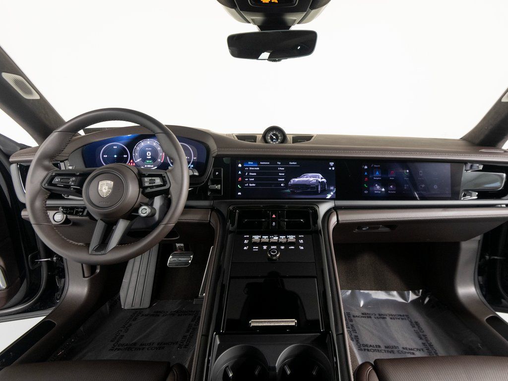 2026 Porsche Panamera Turbo E-Hybrid - Photo 30