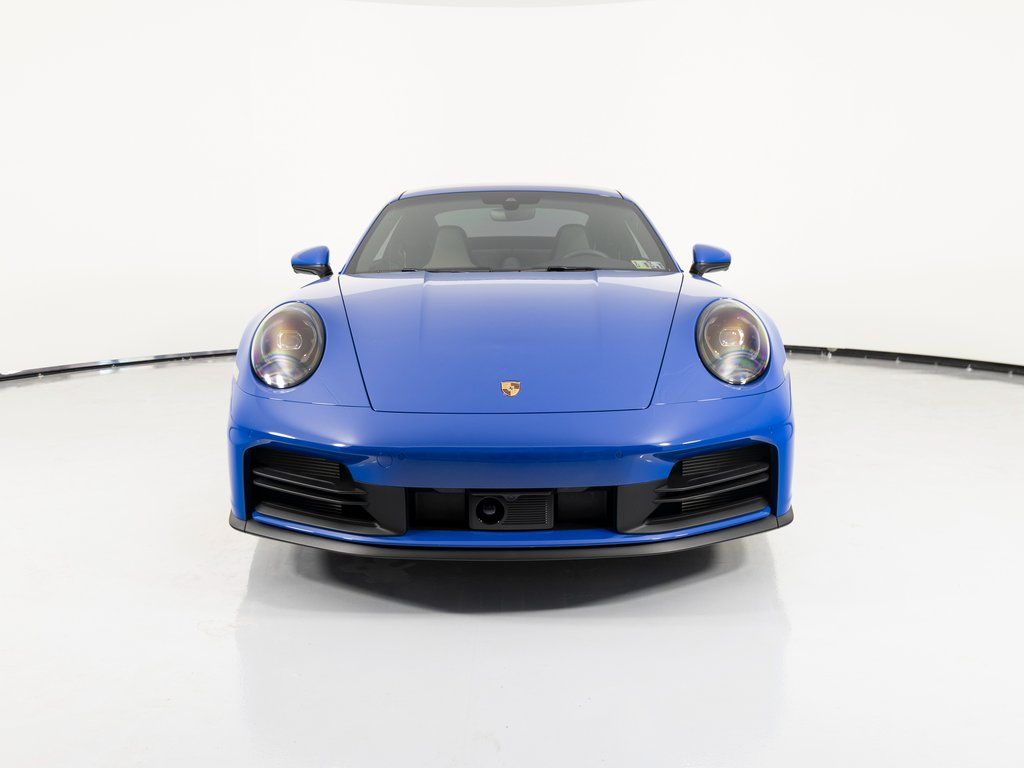 2025 Porsche 911 - Photo 11