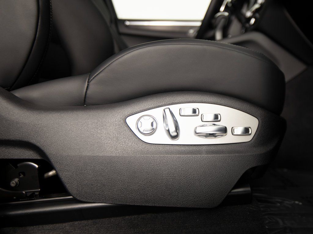 2026 Porsche Macan GTS - Photo 36