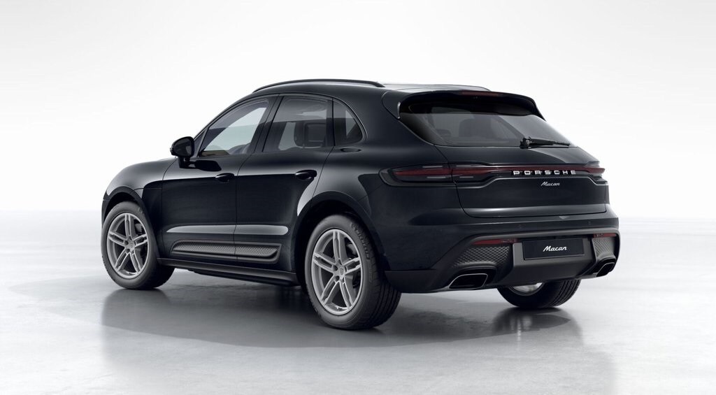 2026 Porsche Macan T photo 3