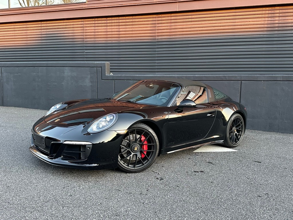 2019 Porsche 911 GTS