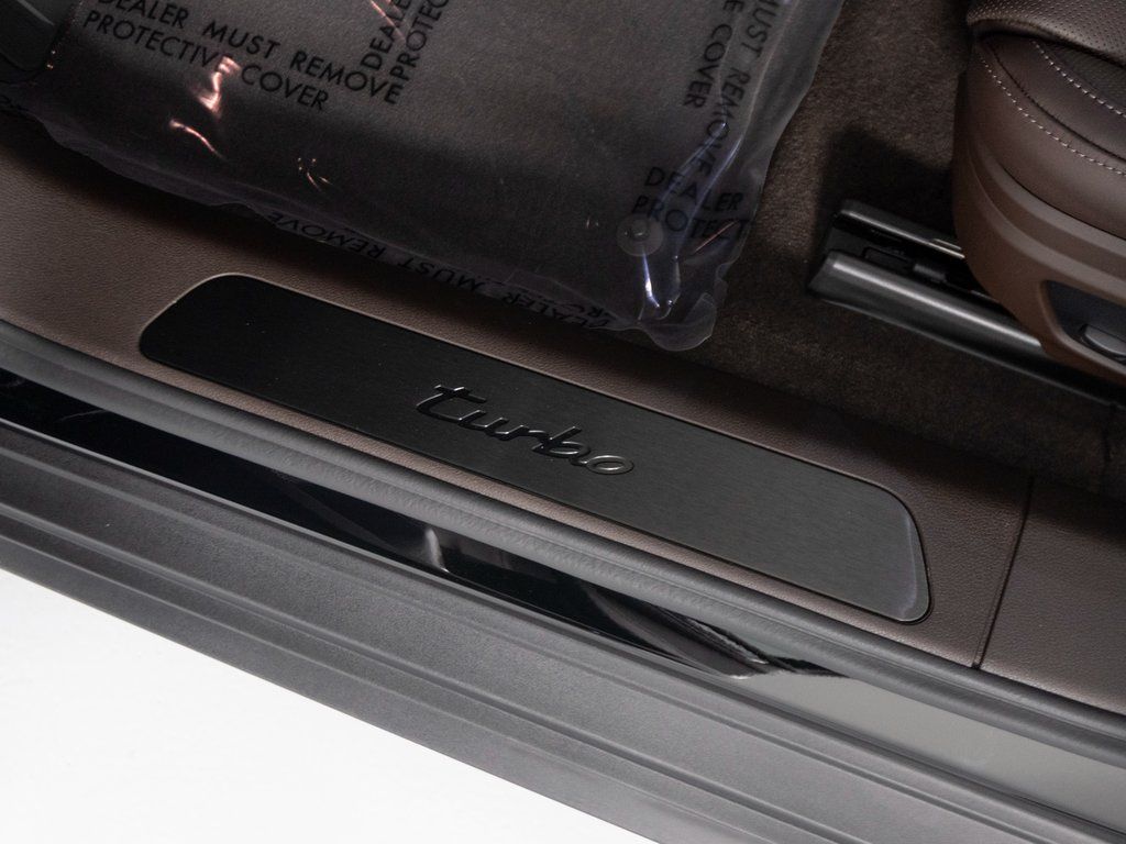 2026 Porsche Panamera Turbo E-Hybrid - Photo 19