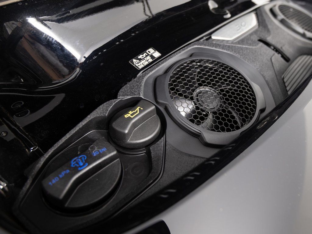 2025 Porsche 911 - Photo 40