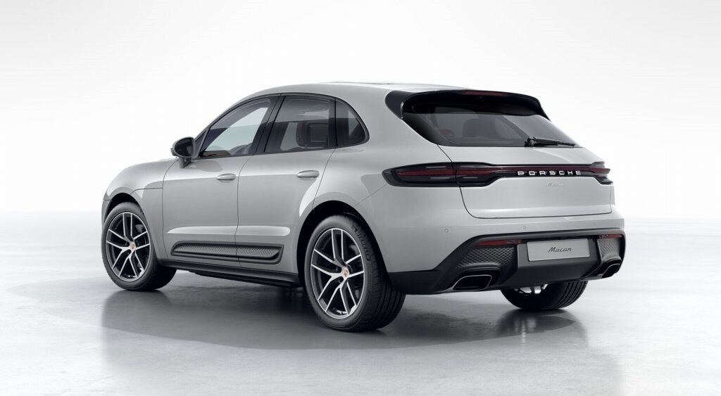 2026 Porsche Macan T photo 3