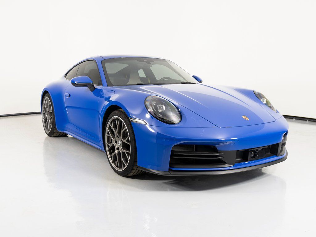 2025 Porsche 911 - Photo 10