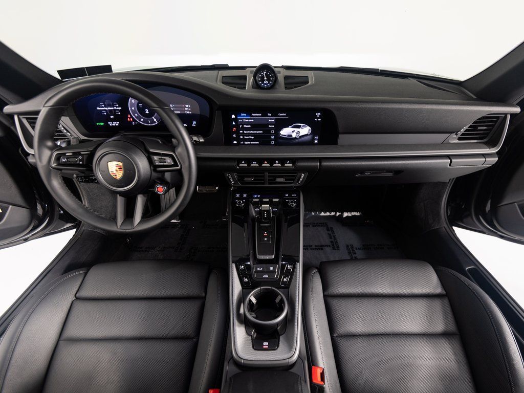 2025 Porsche 911 - Photo 26
