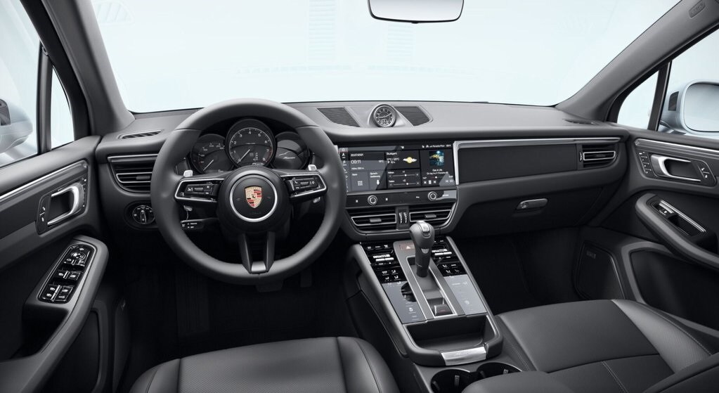 2026 Porsche Macan T photo 4