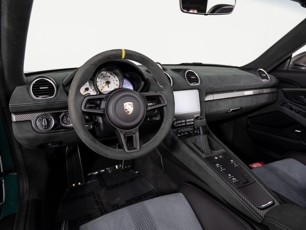2024 Porsche Boxster Spyder photo 4