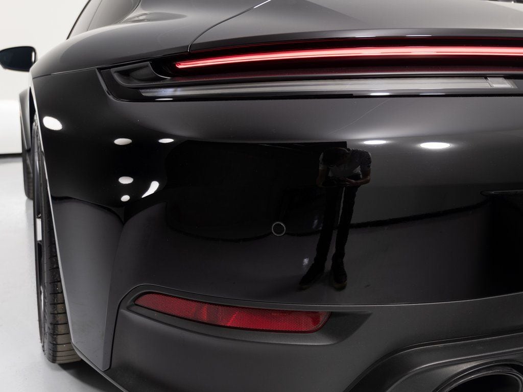 2025 Porsche 911 - Photo 37