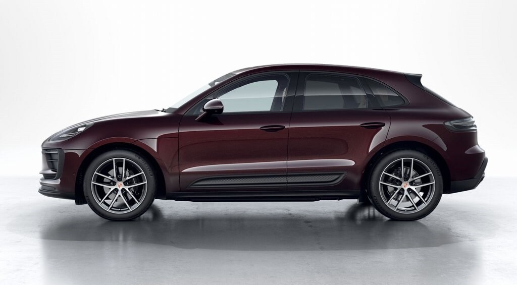 2026 Porsche Macan T photo 2