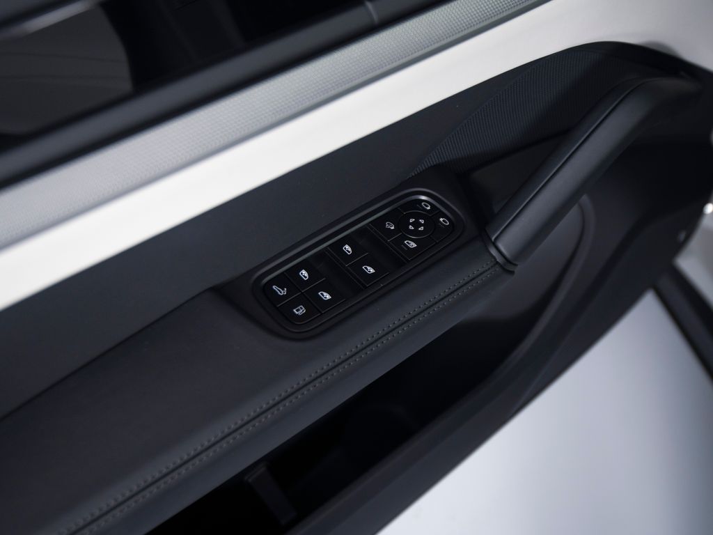 2026 Porsche Cayenne Coup S E-Hybrid - Photo 17