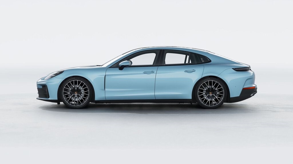 2026 Porsche Panamera 4 photo 2